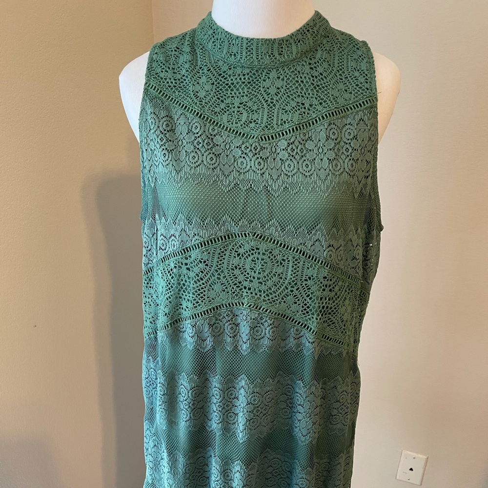 Lace shift dress